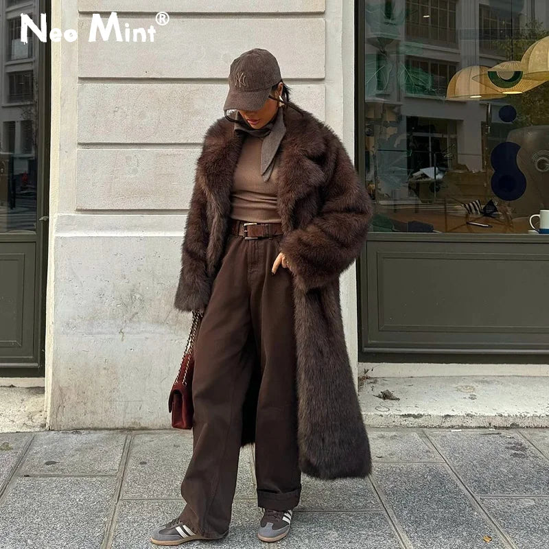 Manteau long en fausse fourrure de renard Neo Mint Vintage Luxury pour femme, collection hiver 2024, chaud et moelleux, style streetwear.