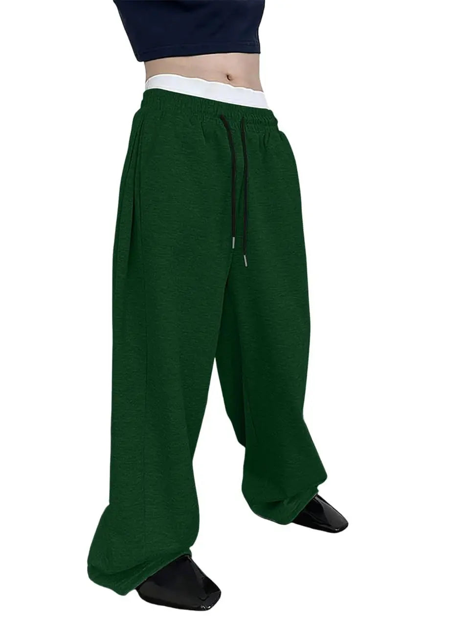 Pantalon de jogging pour homme, coupe droite, idéal pour le sport et la mode urbaine. Pantalon ample et décontracté avec cordon de serrage et plusieurs poches.