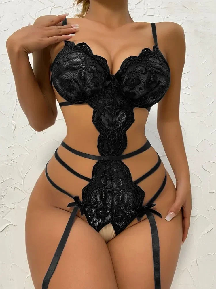 Ensemble de lingerie sexy en dentelle pour femme – Soutien-gorge à volants transparents et string taille haute à bretelles, sous-vêtements transparents élégants