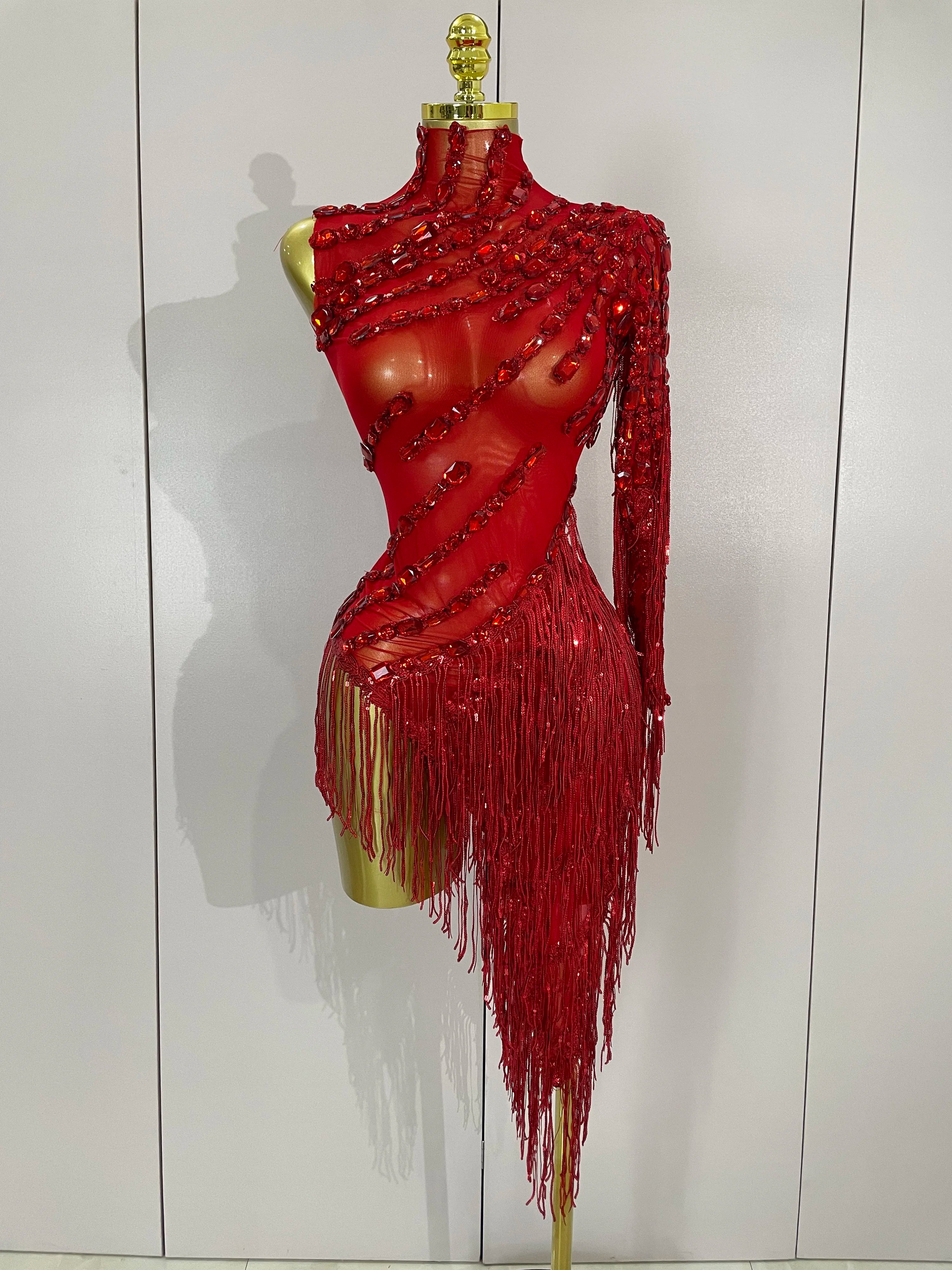 Nouvelle robe de scène sexy transparente à strass et franges, ornée d'une épaule, idéale pour les bars et boîtes de nuit latines.