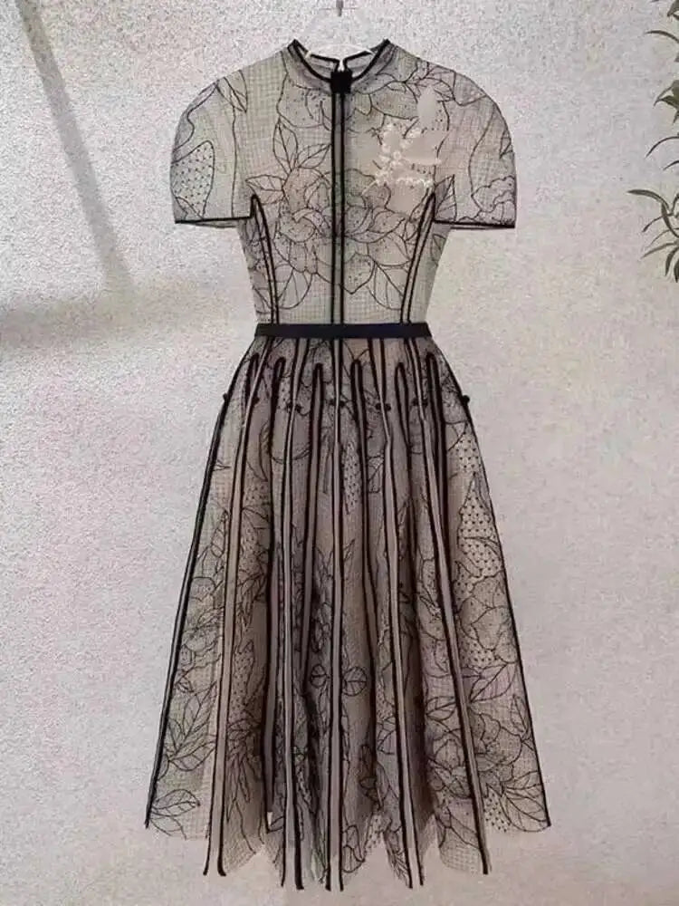 Robe DEAT élégante à col rond, broderie, patchwork de gaze, coupe trapèze, unie, robe de soirée femme printemps 2026, nouvelle mode 35Z927