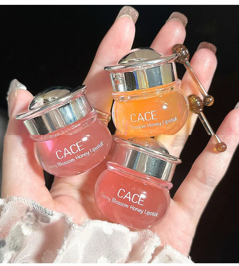 Baume à lèvres CACE au miel et aux fleurs de cerisier — Hydratation intense et repulpante, fini brillant riche en eau, non collant,