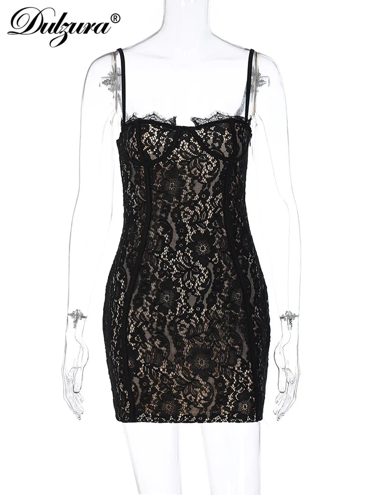 Robe mini moulante à bretelles en dentelle Dulzura été 2024 pour femme, style streetwear sexy, idéale pour les soirées et les clubs. Livraison directe. Vêtements style années 2000.