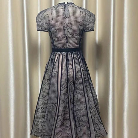 Robe DEAT élégante à col rond, broderie, patchwork de gaze, coupe trapèze, unie, robe de soirée femme printemps 2026, nouvelle mode 35Z927