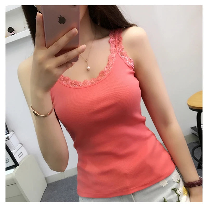 Débardeur d'été noir sans manches pour femme, avec haut en dentelle et intérieur rouge, style camisole en dentelle, sous-vêtements amples, vêtements pour femmes, gilet