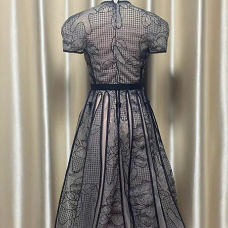 Robe DEAT élégante à col rond, broderie, patchwork de gaze, coupe trapèze, unie, robe de soirée femme printemps 2026, nouvelle mode 35Z927