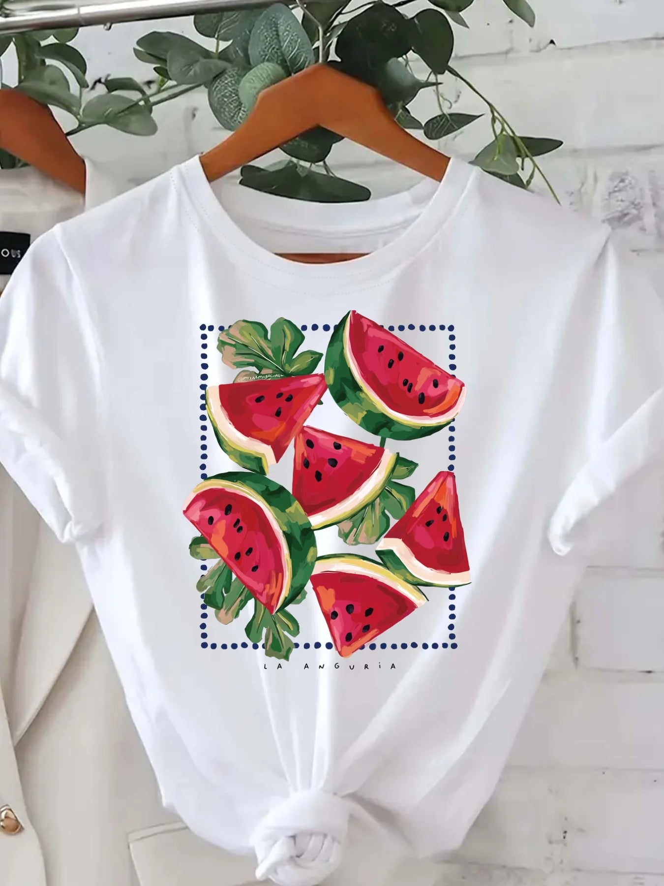 T-shirt minimaliste à imprimé pastèque pour l'été, haut décontracté à manches courtes et col rond pour femme, vêtement doux au quotidien