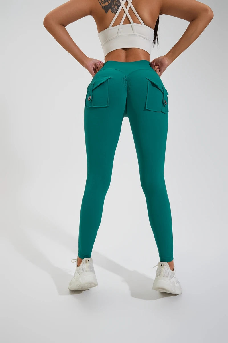 Pantalon de yoga en nylon DIAS FIT JOY, avec poches arrière, effet push-up, respirant et sans coutures apparentes.