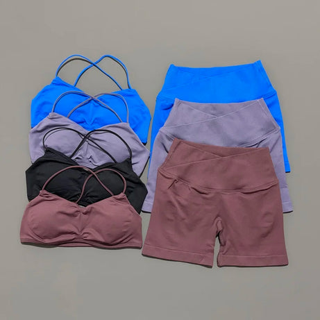 Ensemble de sport HISTELLO Vision 2 pièces pour femme : soutien-gorge de yoga à bretelles, short froncé, tenue de fitness et ensemble de yoga sans coutures.