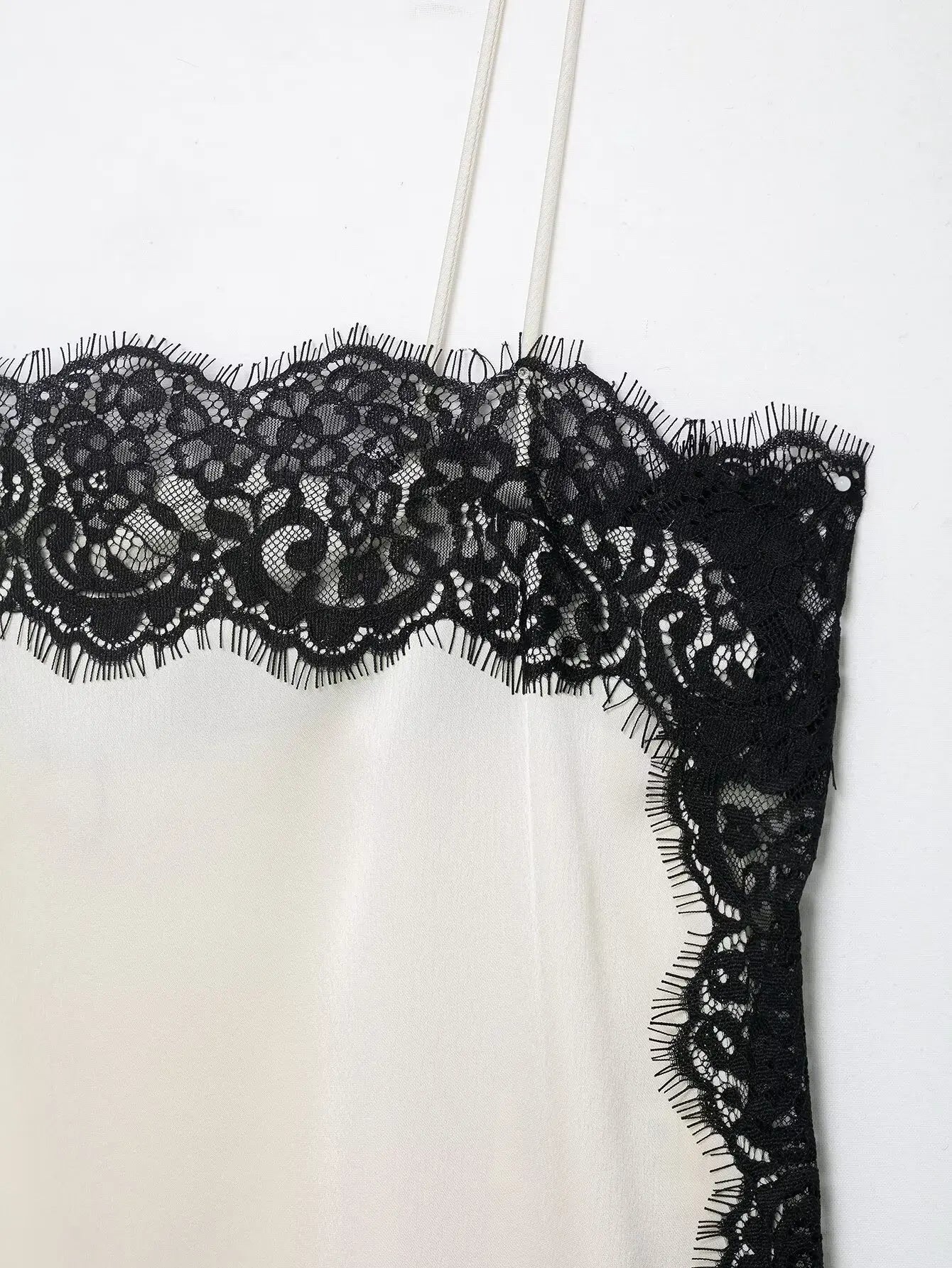 Chemisier à bretelles en satin doux et dentelle sexy Zevity 2026 pour femme, style décontracté, idéal pour les soirées et les clubs (LS9477)