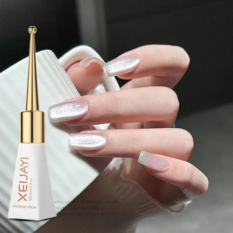 Vernis à ongles gel holographique à paillettes effet miroir blanc porcelaine, effet œil de chat, 10 ml, effet galactique magnétique, à dissoudre sous une lampe UV LED.